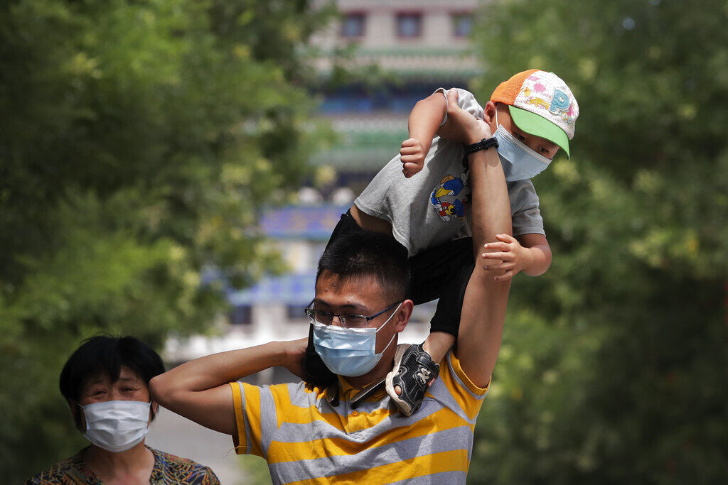 APTOPIX Virus Outbreak China